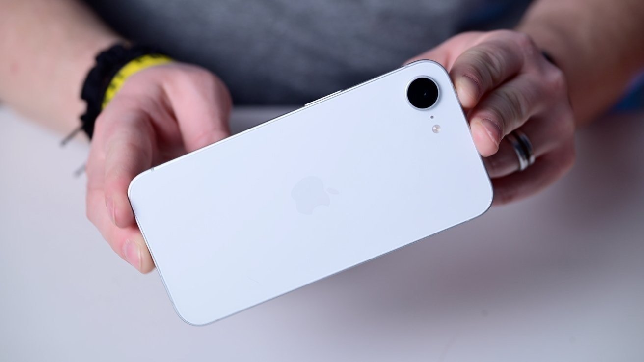 Na českém trhu bude hrát hlavní roli finální cena v korunách a dostupnost variant.